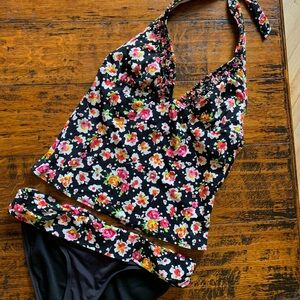 Kenneth Cole 2 piece /Tankini Swimsuit !!!